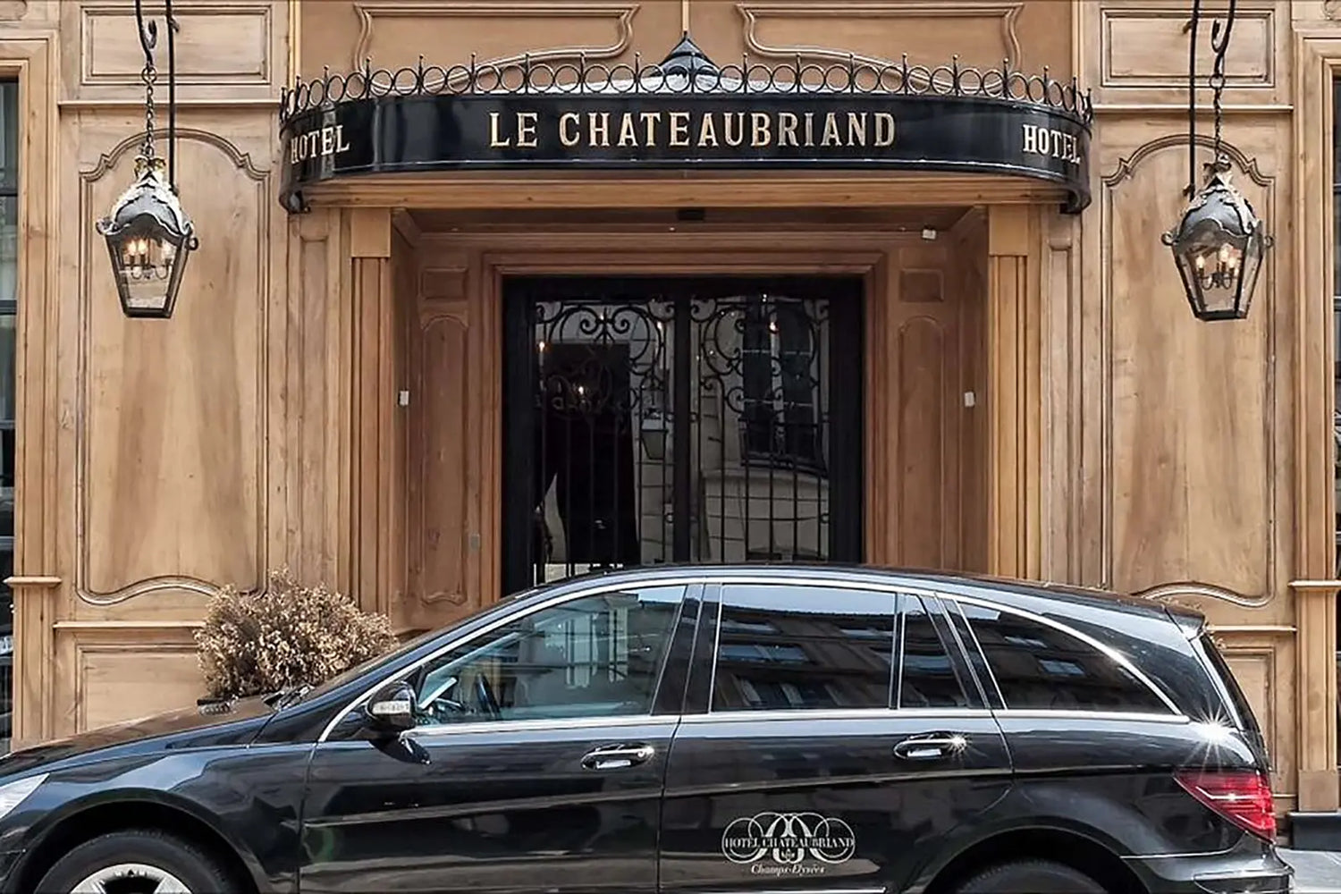 Hôtel Chateaubriand Champs-Elysées